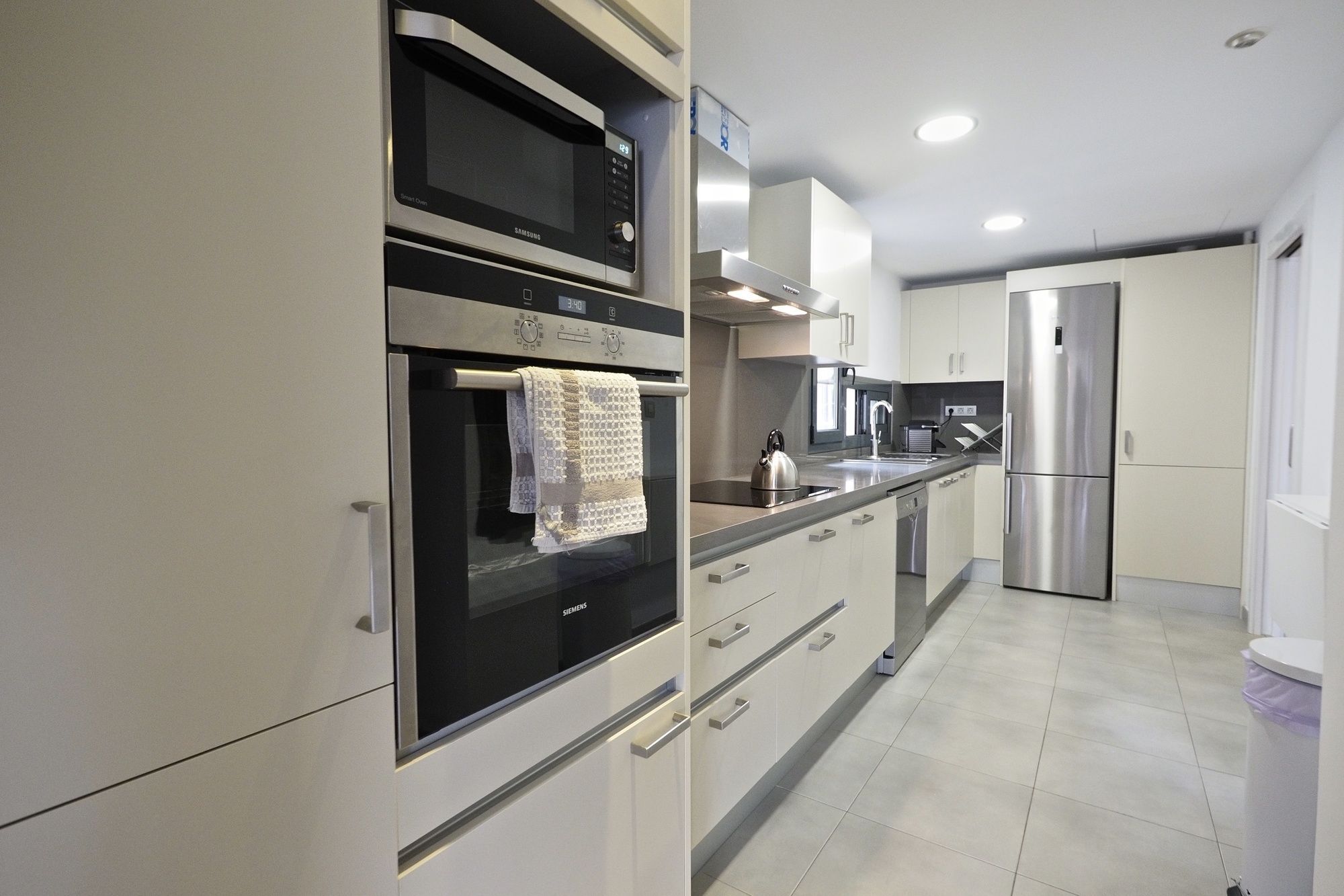 Vacasa - Exclusive Les Corts Leilighet *